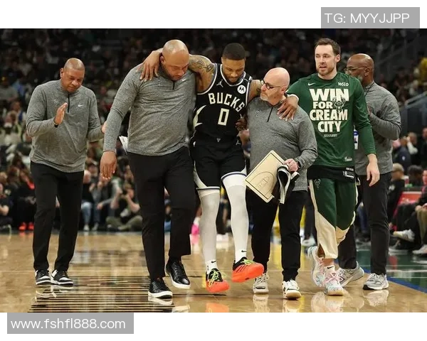 雄鹿与活塞比赛中为何出现球员跪地的背后原因分析